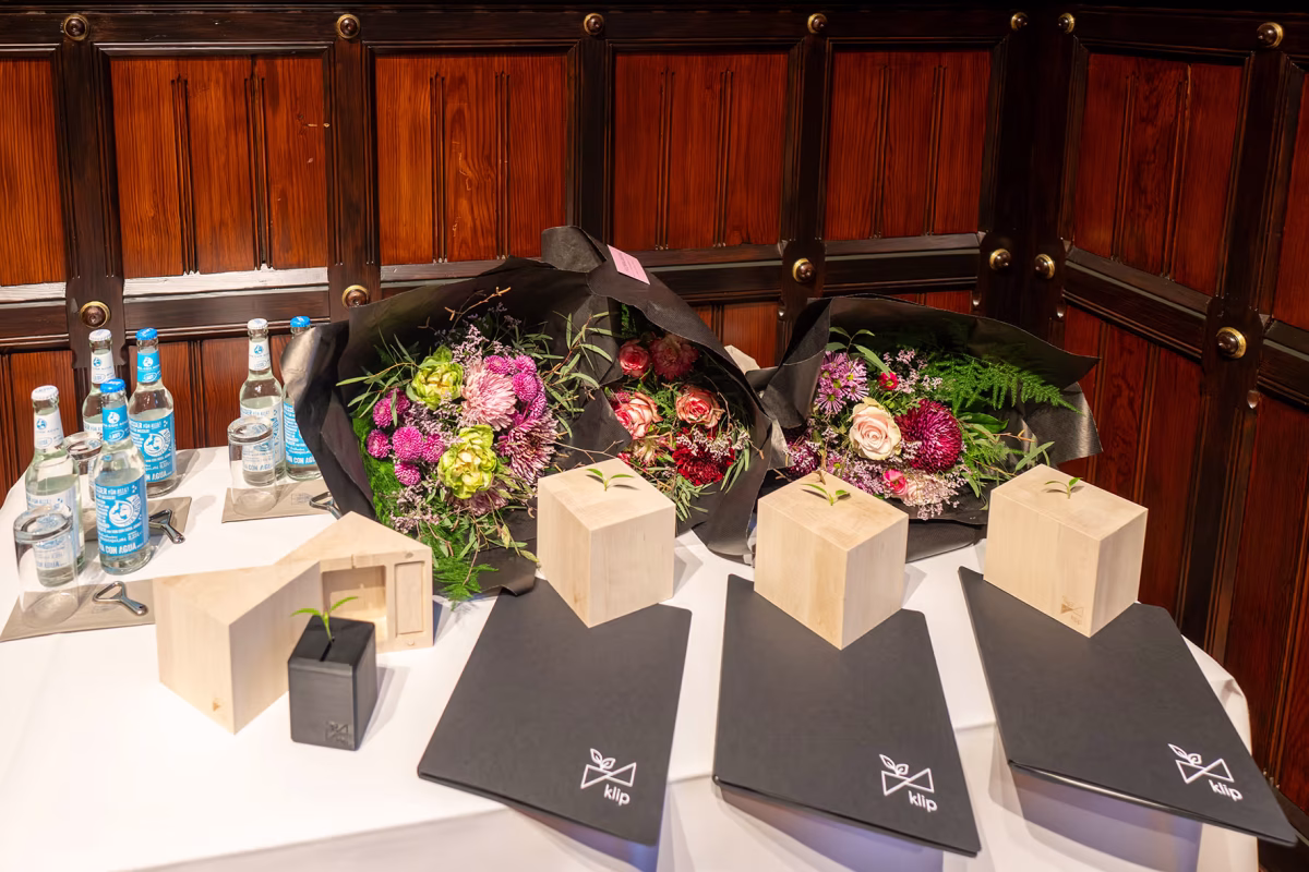 Die Preise mit Urkunden.